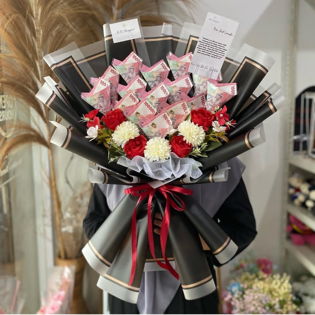Midnight Crimson Money Bouquet
